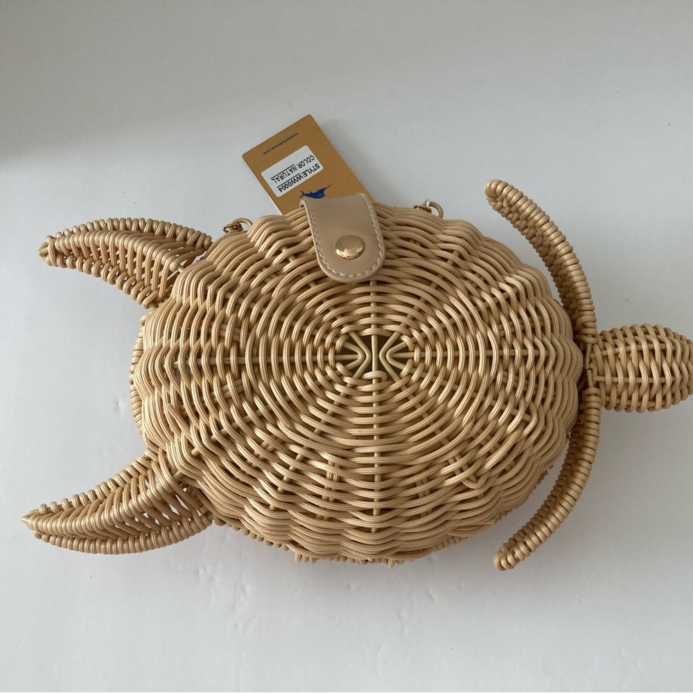 Tommy Bahama - woven Turtle Bag - crossbody or clutch - NWT